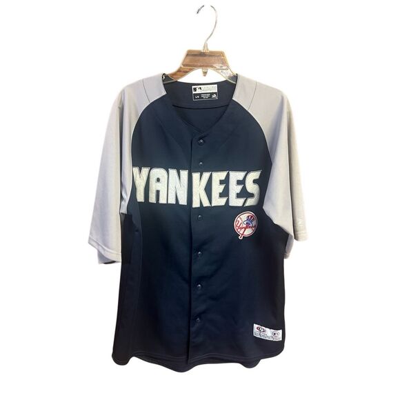 New York Yankees  genuine merchandise Jersey Sz L - Picture 1 of 6